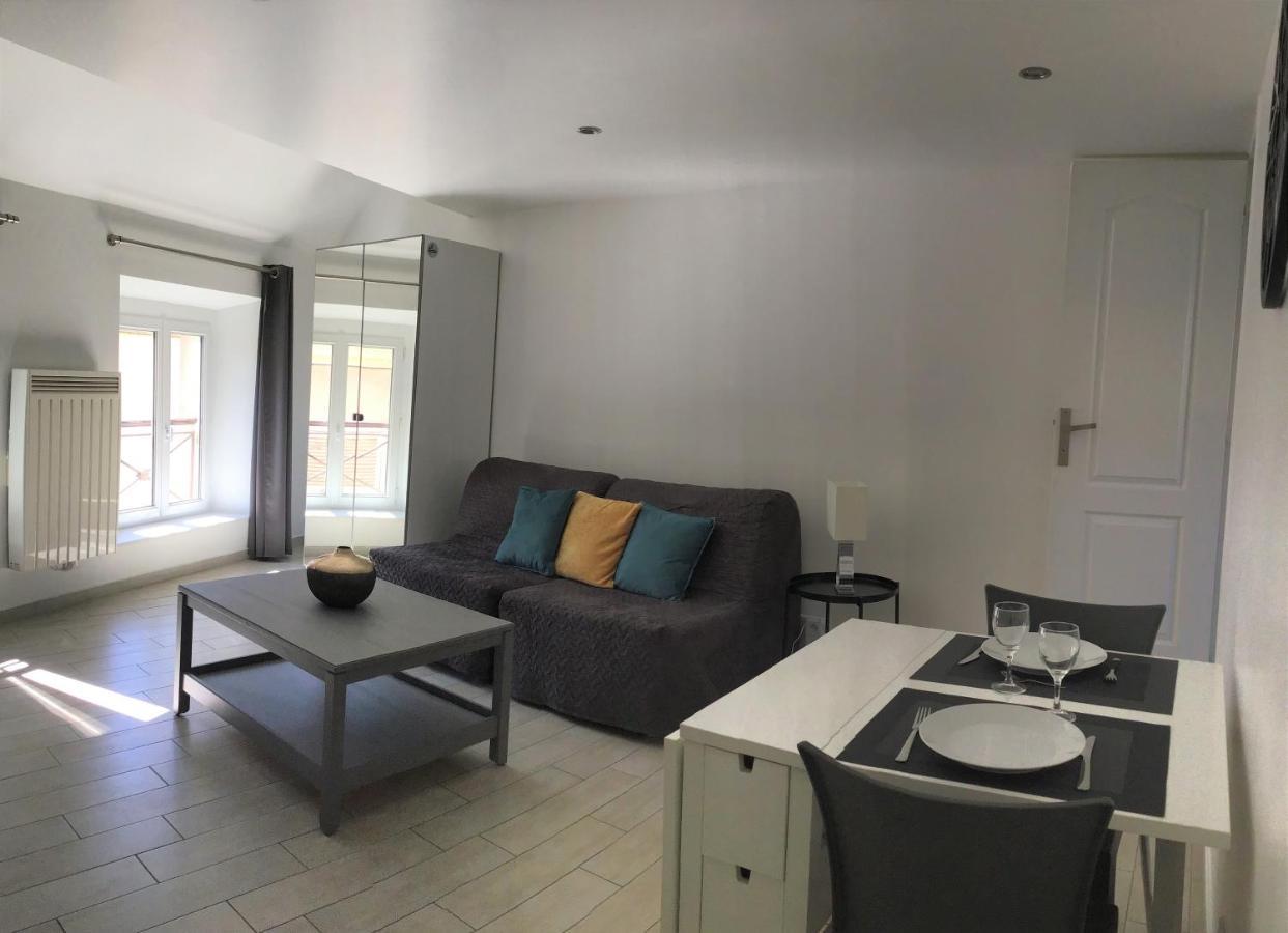 Duplex Bellifontain Au Coeur De Fontainebleau Apartment Luaran gambar
